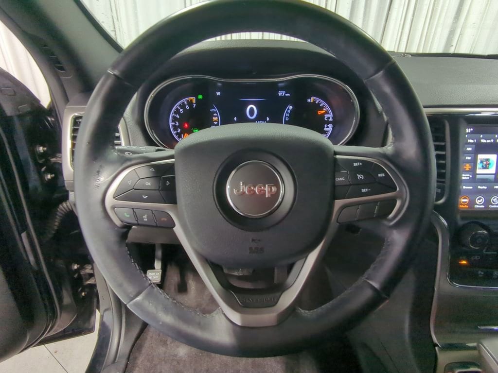 Thumbnail: 2018 Jeep Grand Cherokee - 28