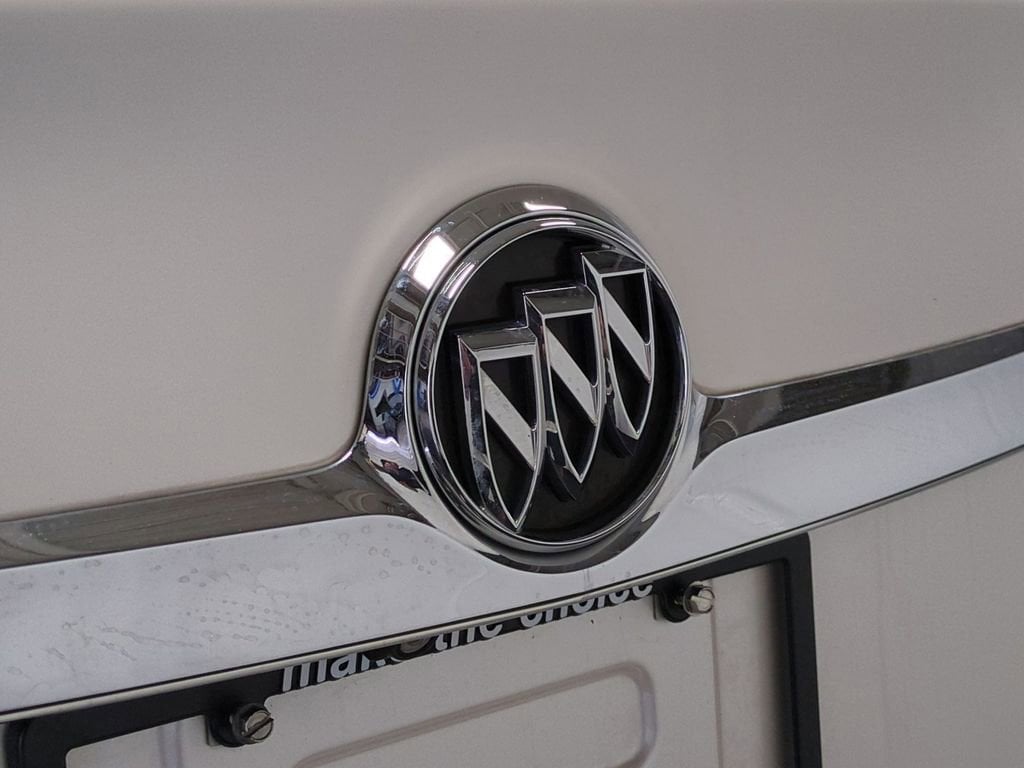 Thumbnail: 2014 Buick LaCrosse - 14