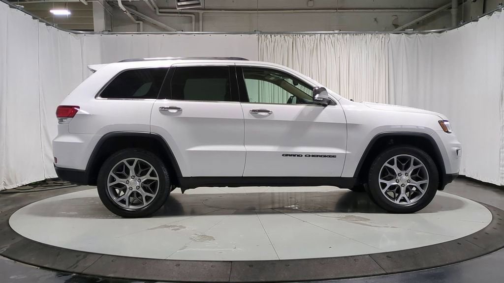 Thumbnail: 2020 Jeep Grand Cherokee - 11