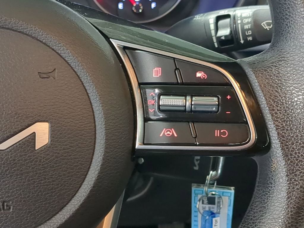 Thumbnail: 2022 Kia Forte - 31