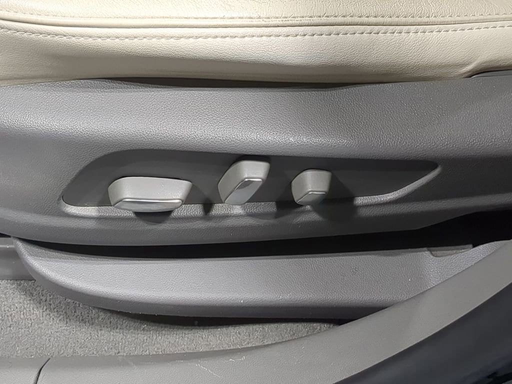 Thumbnail: 2018 Cadillac XT5 - 30