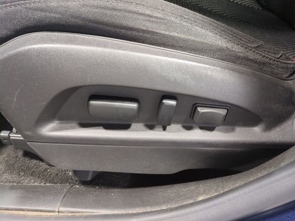 Thumbnail: 2016 Chevrolet Equinox - 21