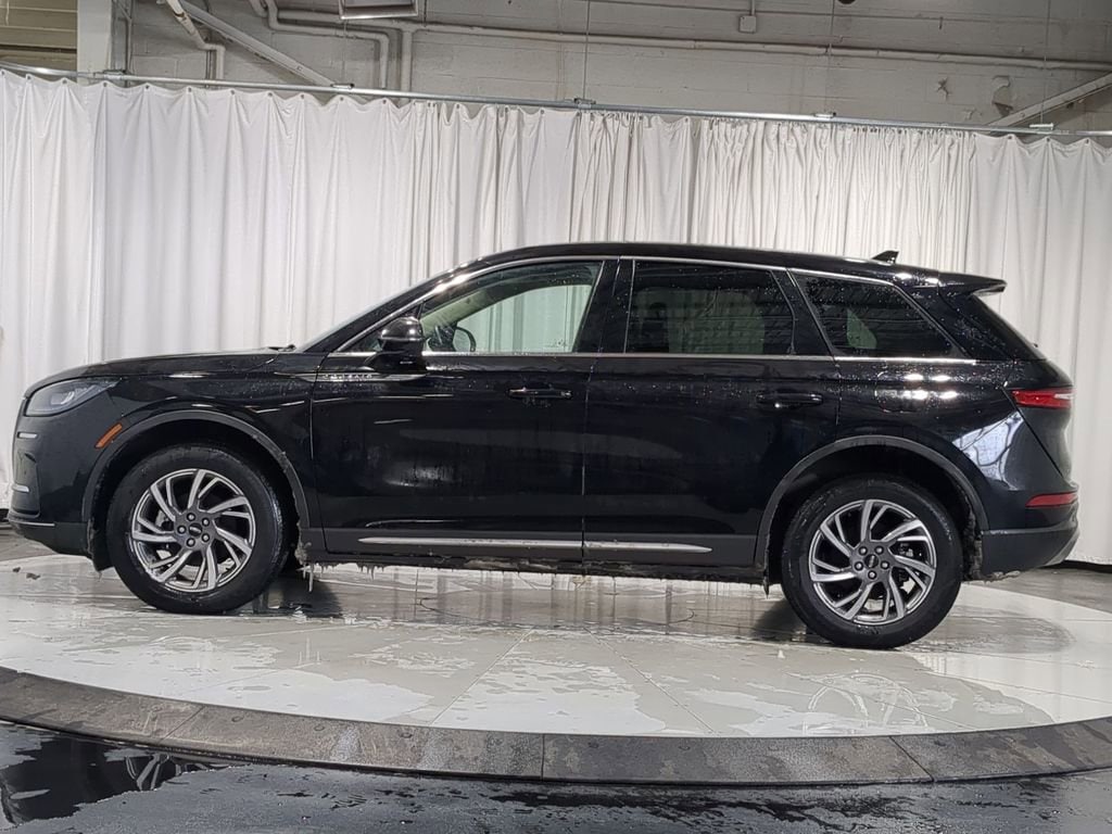 Thumbnail: 2023 Lincoln Corsair - 11