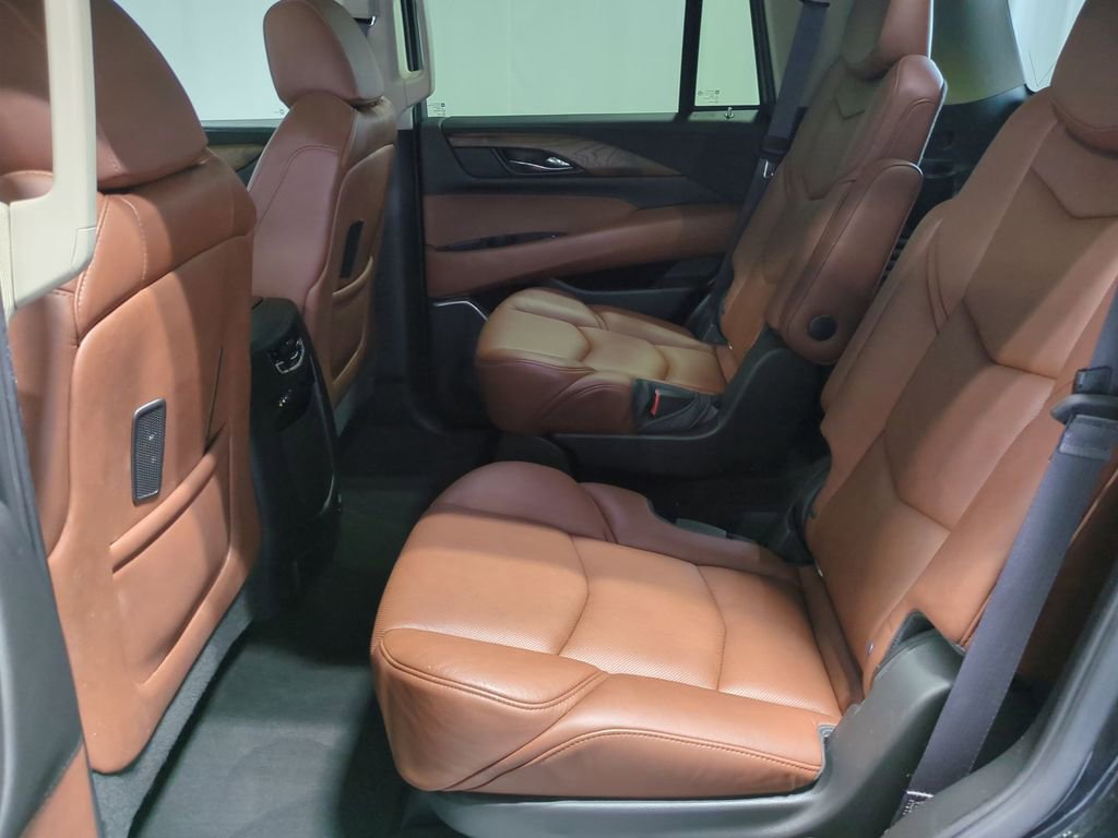 Thumbnail: 2016 Cadillac Escalade - 22