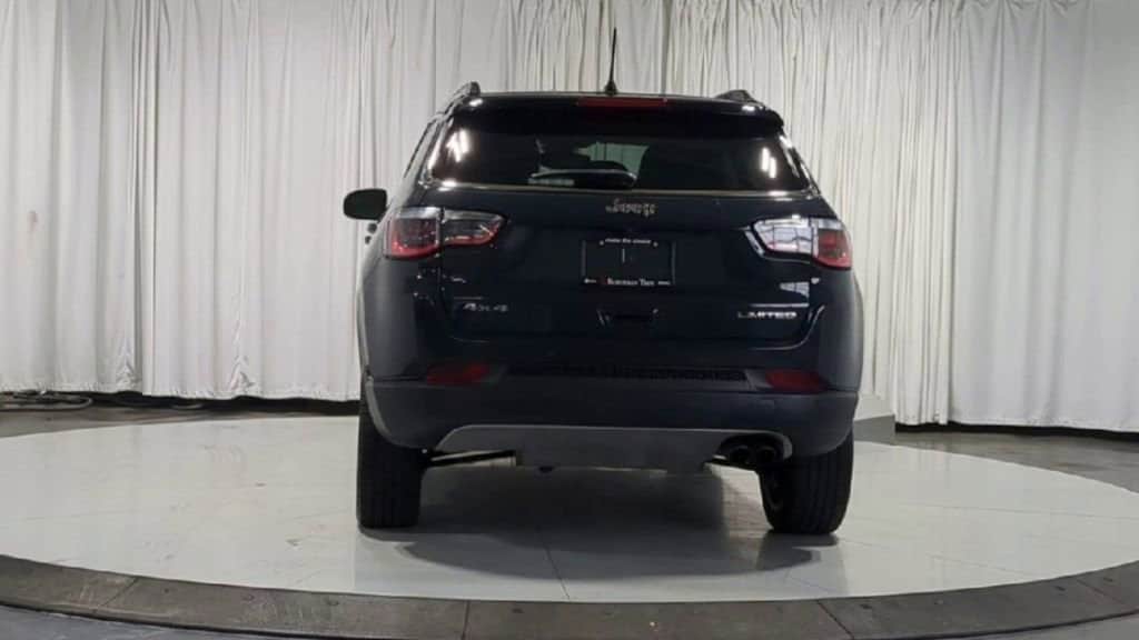 Thumbnail: 2018 Jeep Compass - 9