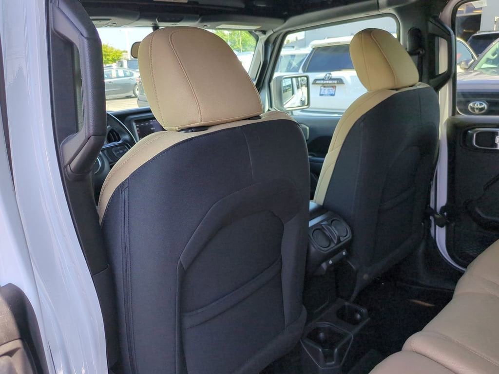 Thumbnail: 2022 Jeep Wrangler - 18