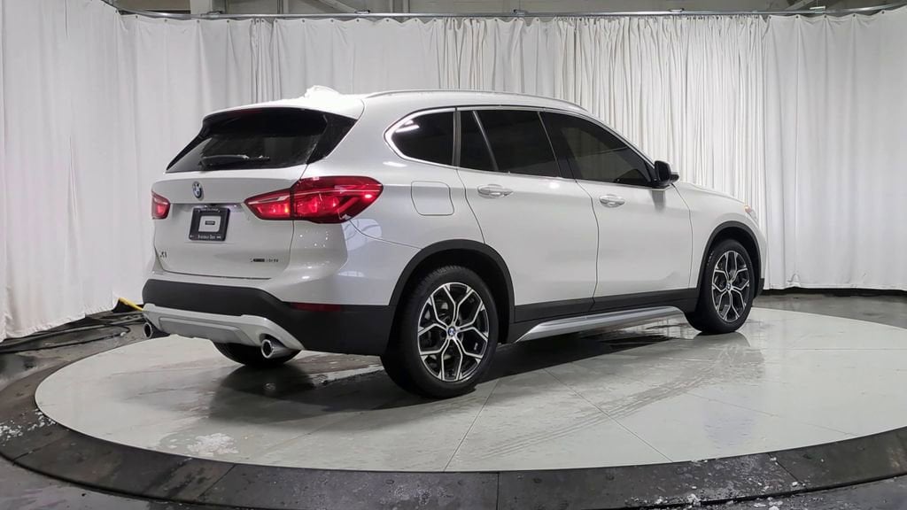 Thumbnail: 2021 BMW X1 - 10