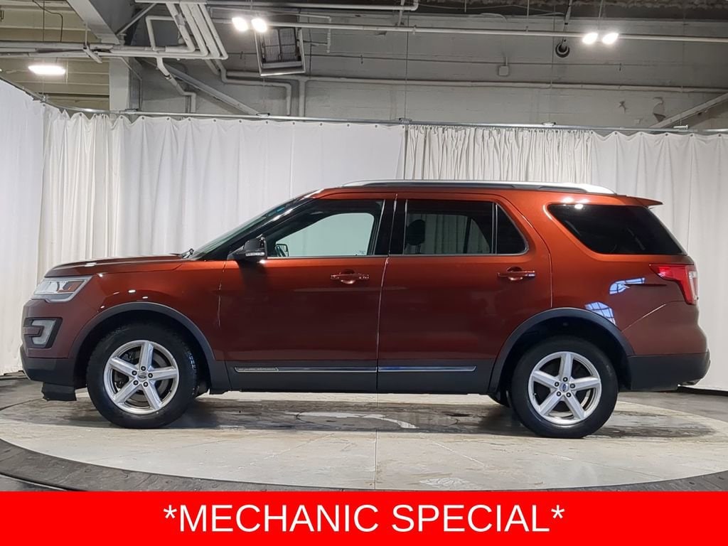 Thumbnail: 2016 Ford Explorer - 11