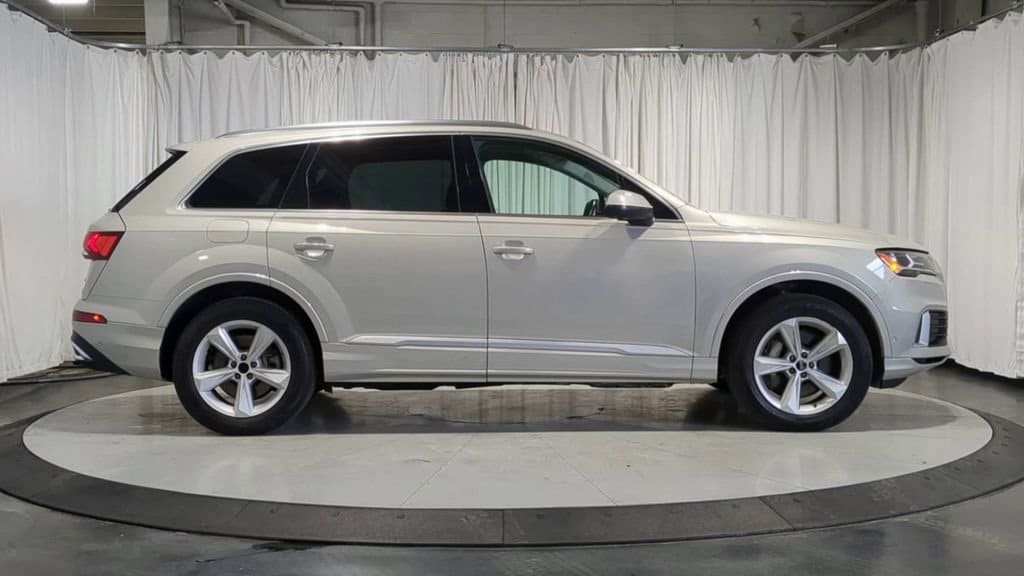 Thumbnail: 2022 Audi Q7 - 11