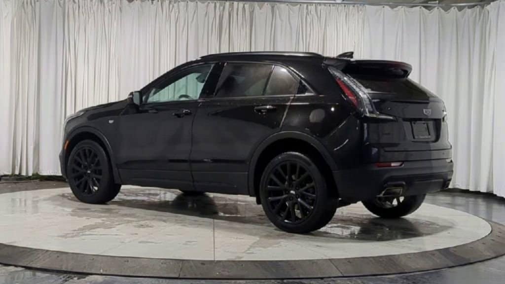 Thumbnail: 2023 Cadillac XT4 - 8
