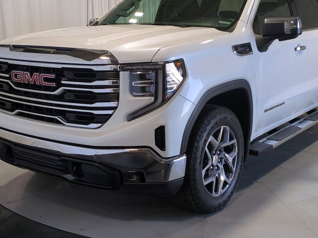 Thumbnail: 2023 GMC Sierra 1500 - 11