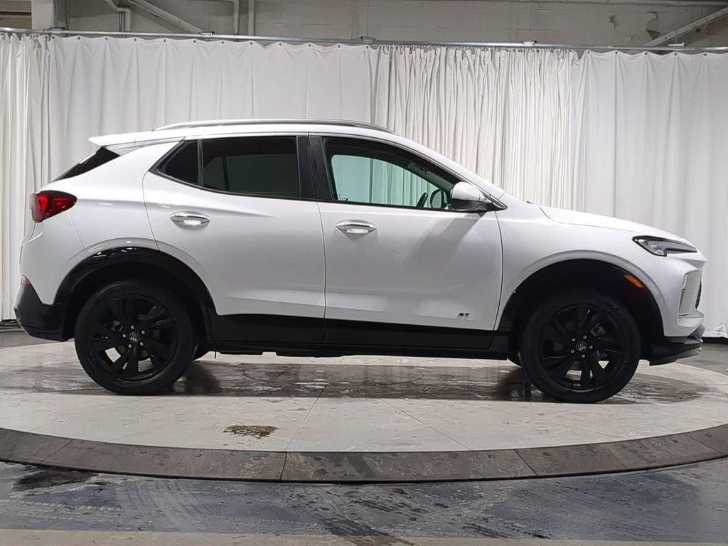 Thumbnail: 2025 Buick Encore GX - 18