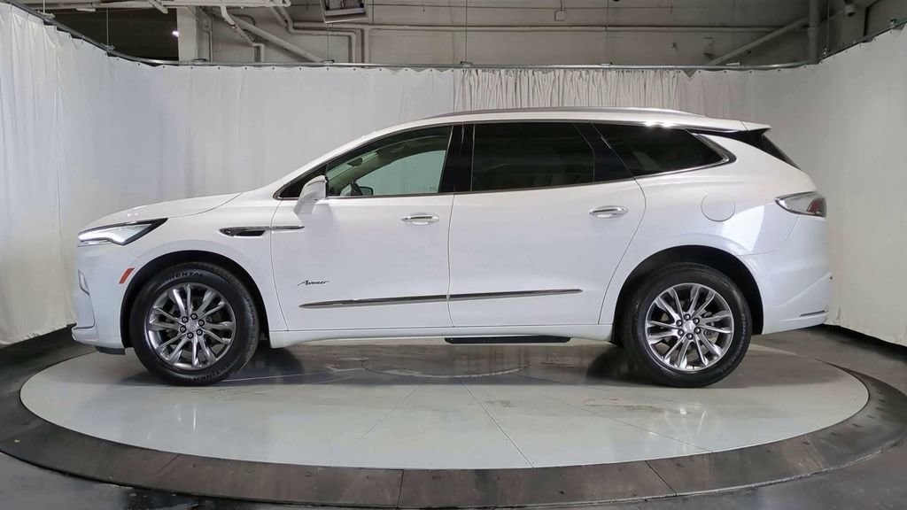 Thumbnail: 2022 Buick Enclave - 5
