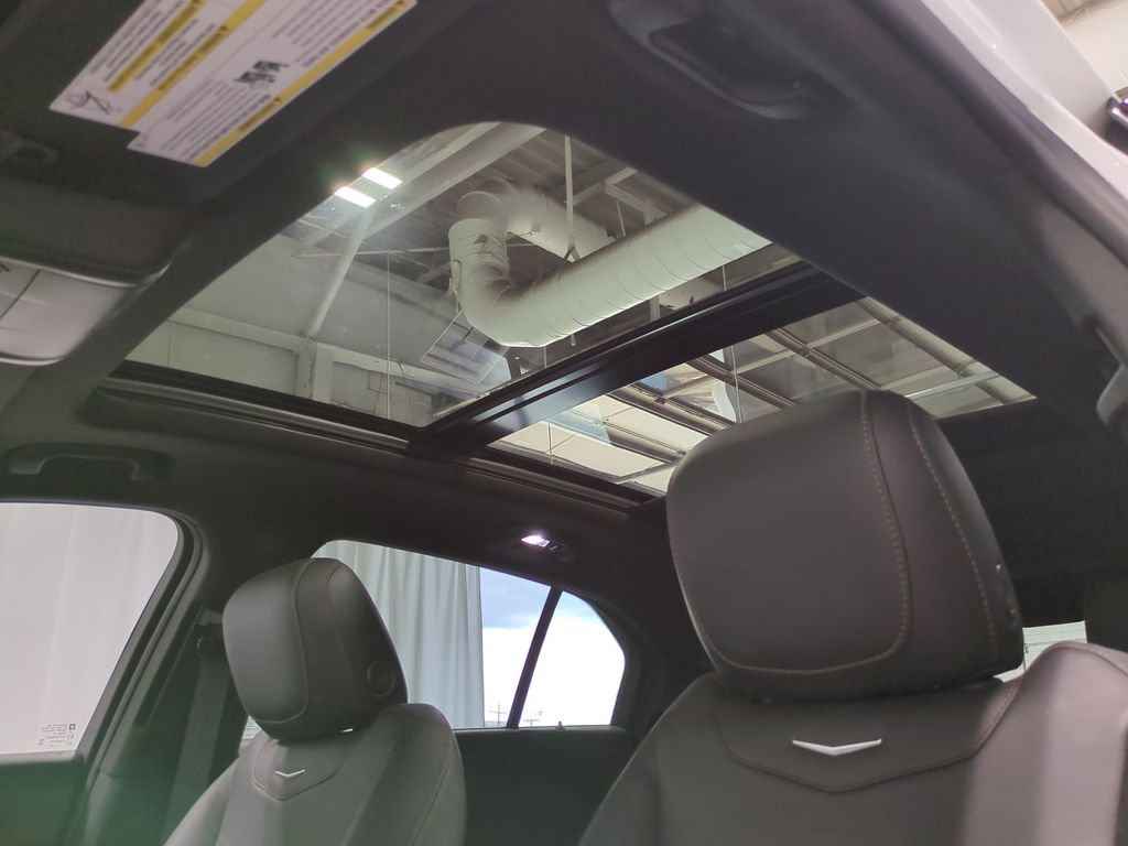 Thumbnail: 2023 Cadillac XT4 - 19