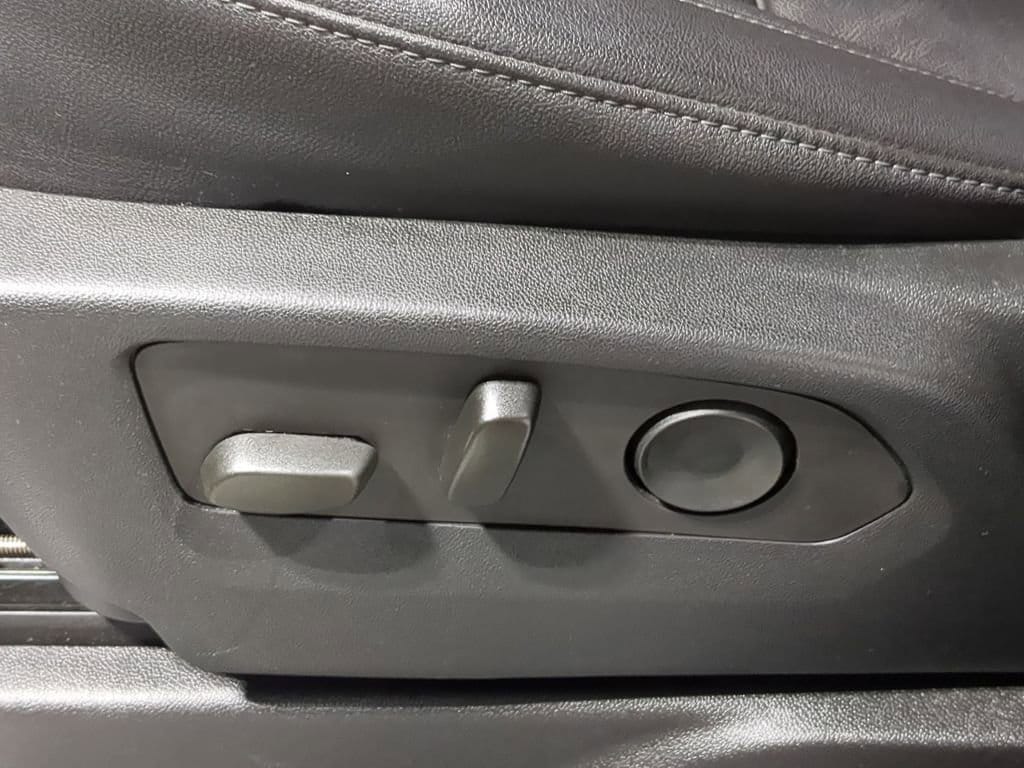 Thumbnail: 2023 Chevrolet Tahoe - 21