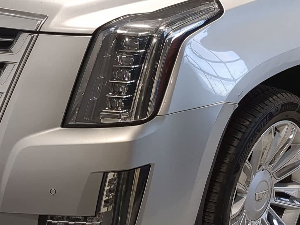 Thumbnail: 2015 Cadillac Escalade - 22