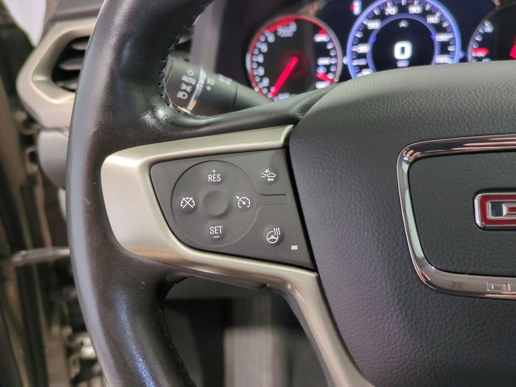 Thumbnail: 2022 GMC Acadia - 22