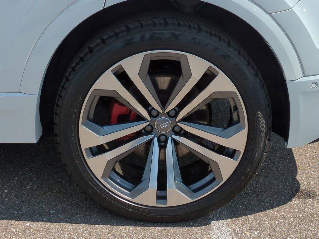 Thumbnail: 2019 Audi Q8 - 15