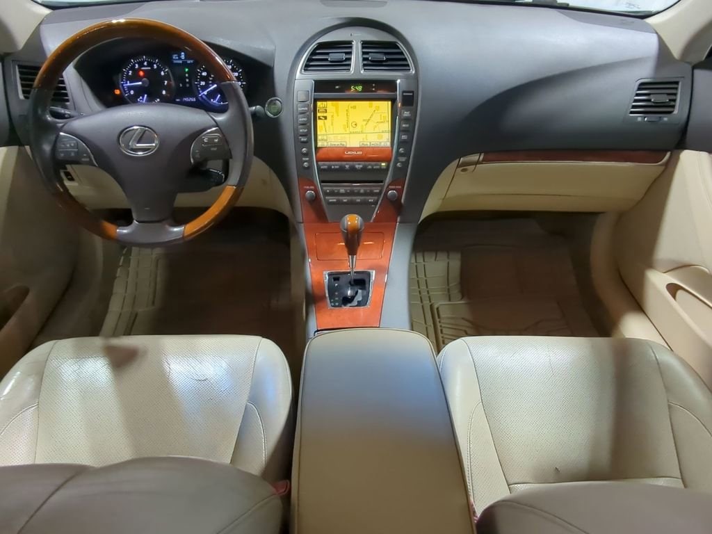 Thumbnail: 2011 Lexus ES - 18