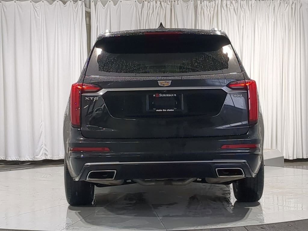 Thumbnail: 2023 Cadillac XT6 - 16