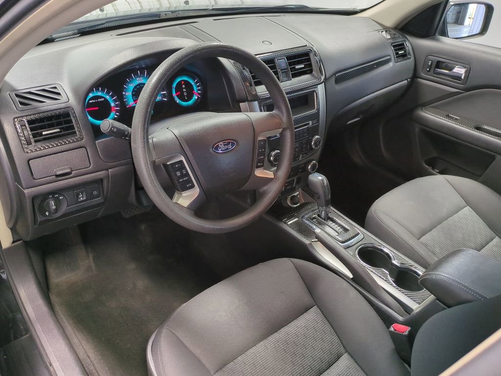 2010 Ford Fusion SE 12