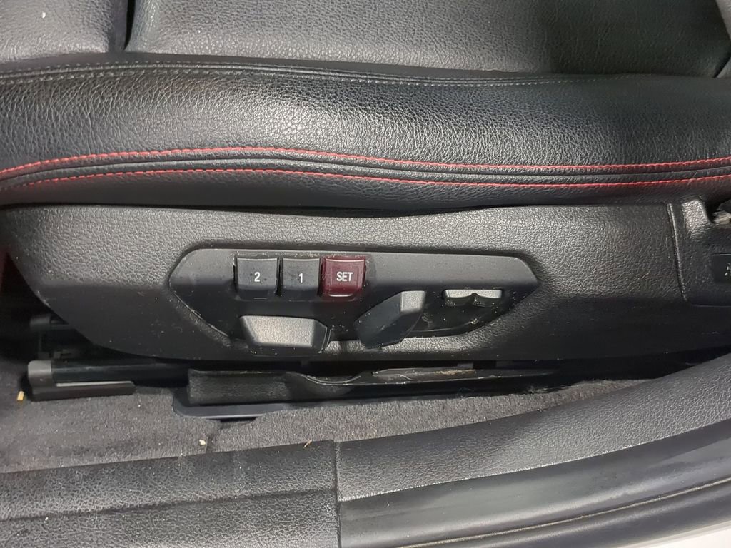 Thumbnail: 2015 BMW 3 Series - 30