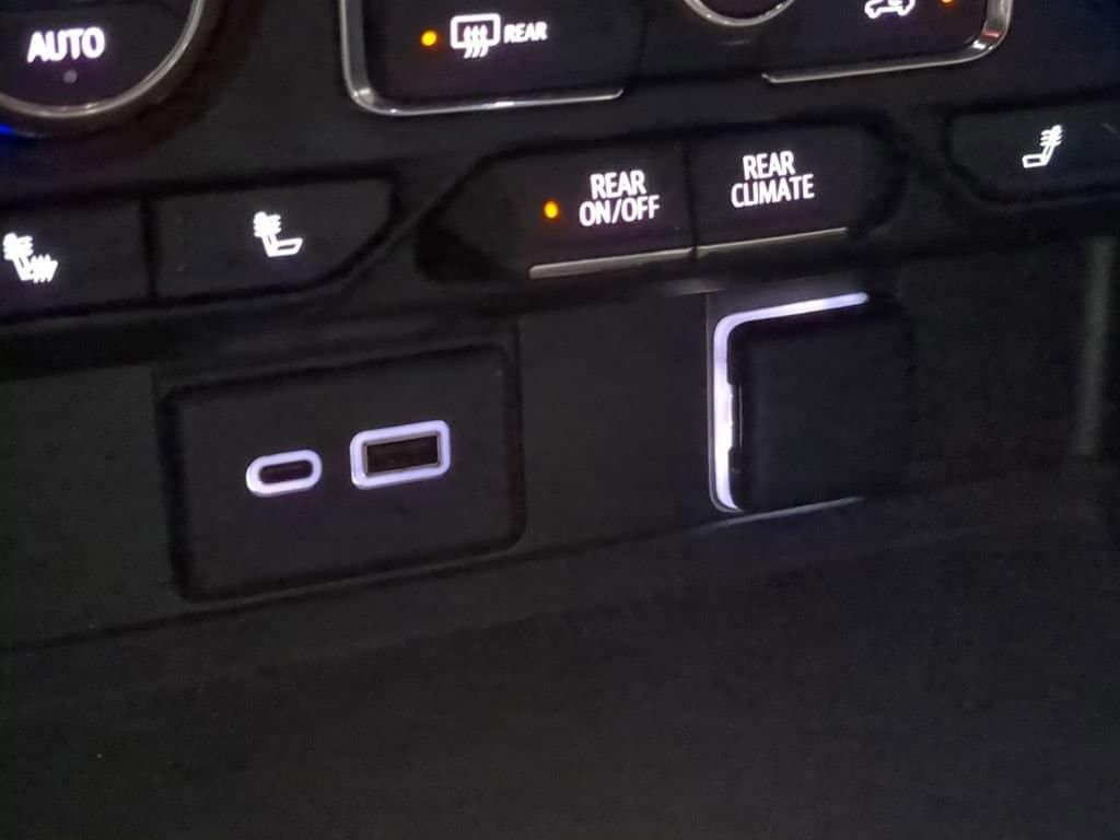 Thumbnail: 2023 Chevrolet Tahoe - 36