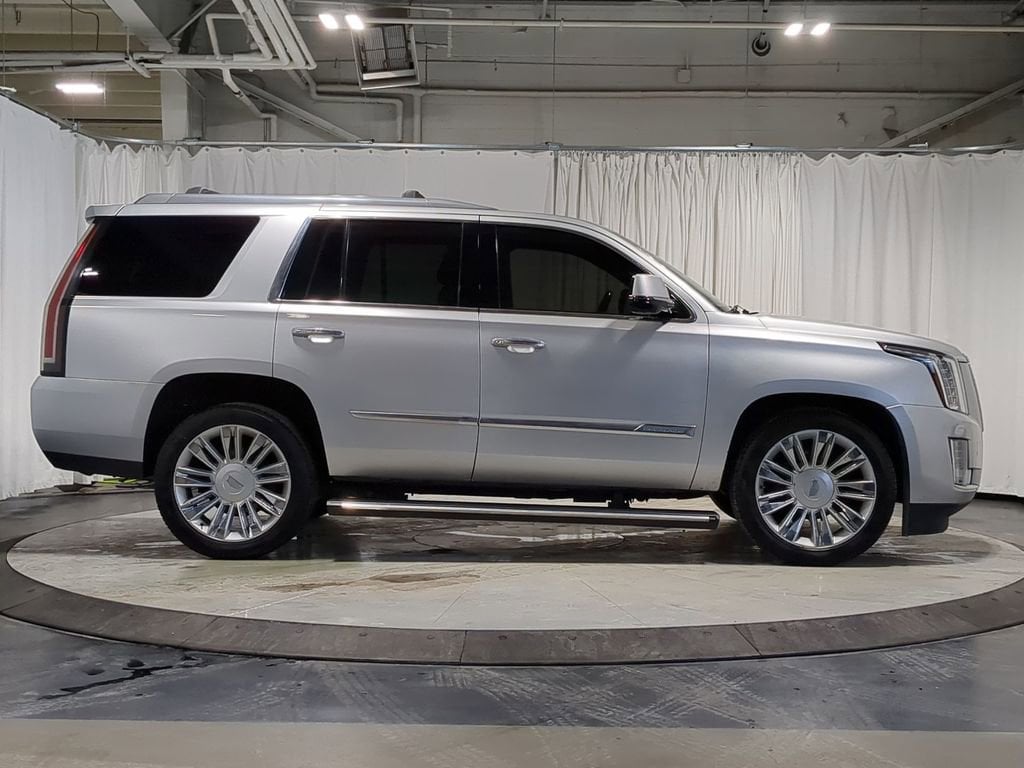 Thumbnail: 2015 Cadillac Escalade - 18