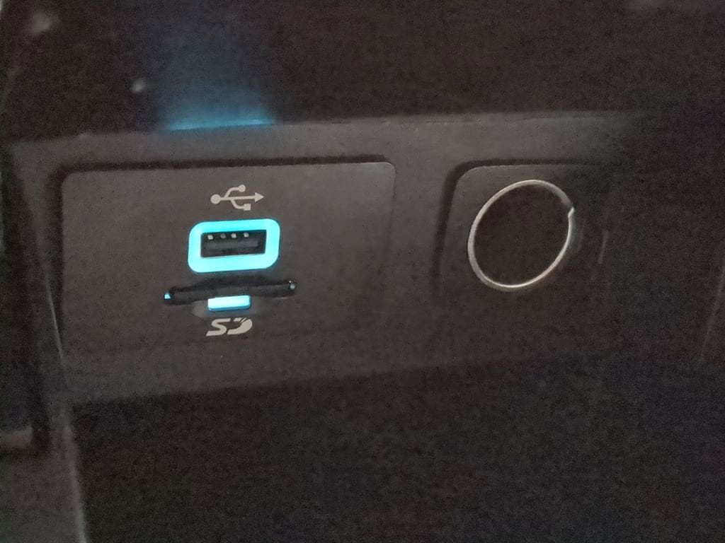 Thumbnail: 2016 Ford Explorer - 45