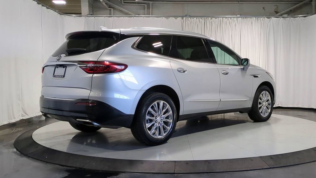 Thumbnail: 2021 Buick Enclave - 10
