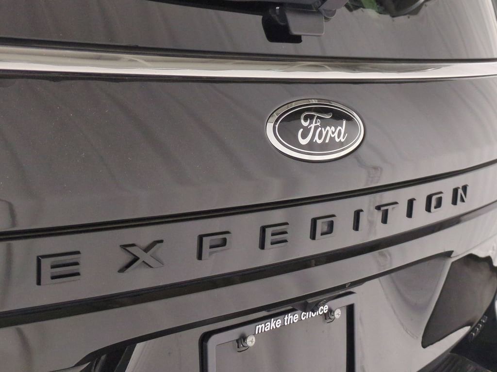 Thumbnail: 2023 Ford Expedition - 12