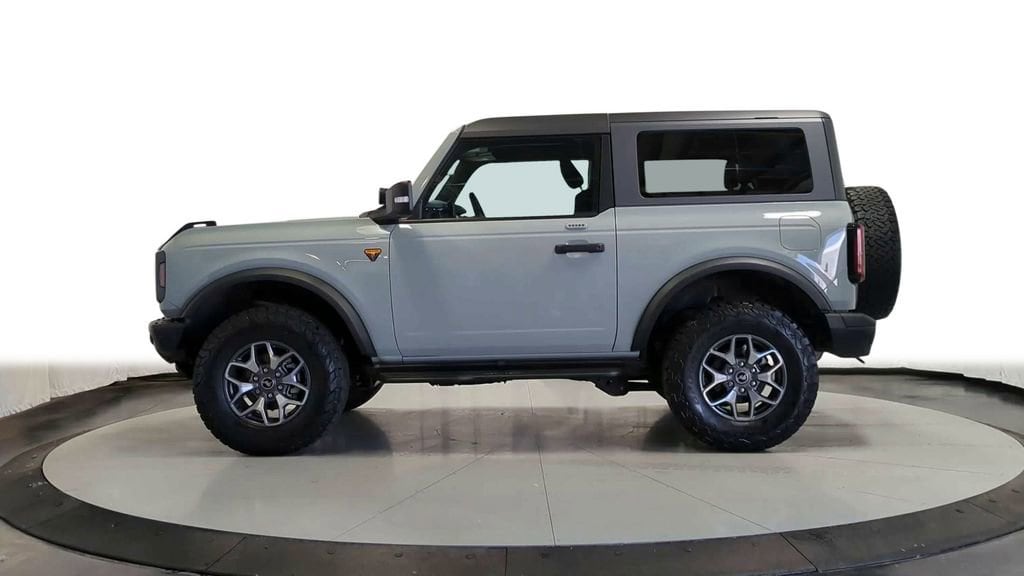 Thumbnail: 2022 Ford Bronco - 6