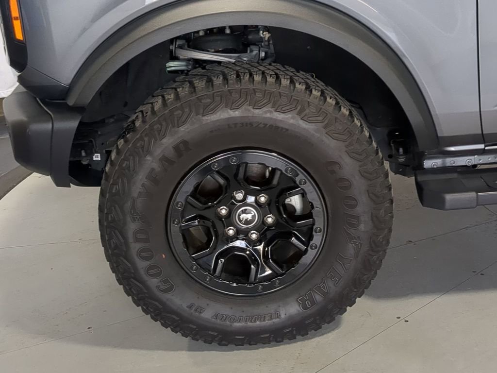 Thumbnail: 2023 Ford Bronco - 17