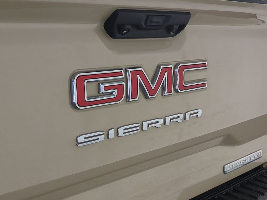 Thumbnail: 2022 GMC Sierra 1500 - 15