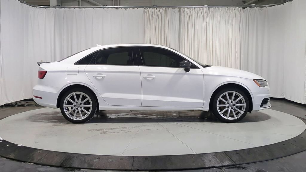 Thumbnail: 2016 Audi A3 - 11