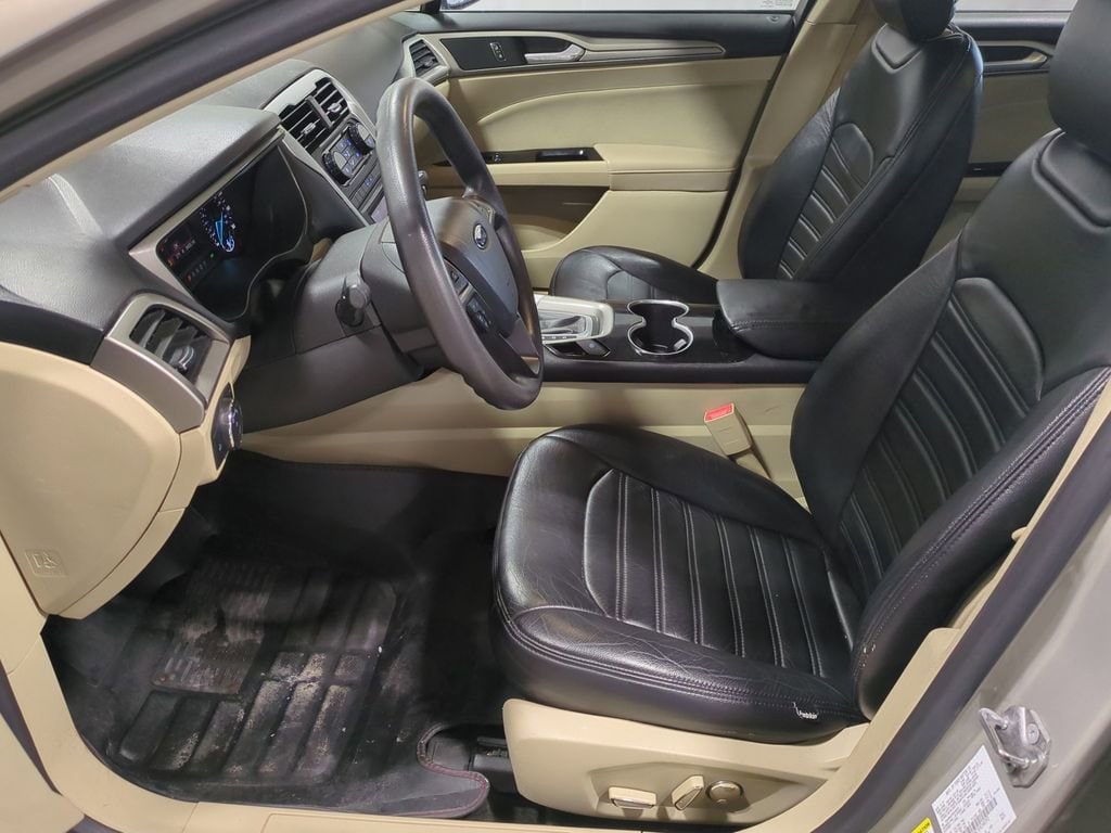 Thumbnail: 2015 Ford Fusion - 19