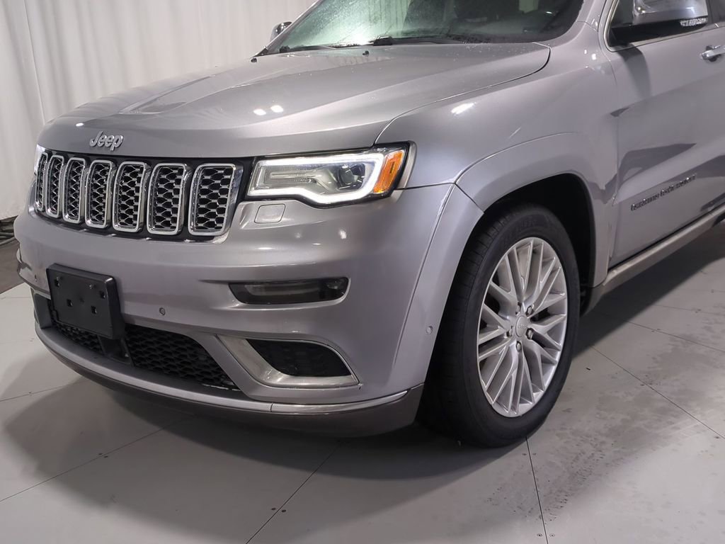Thumbnail: 2018 Jeep Grand Cherokee - 11