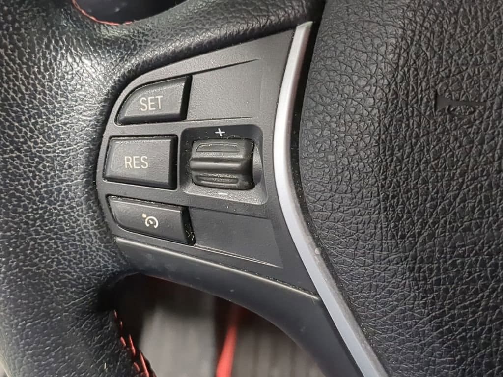 Thumbnail: 2015 BMW 3 Series - 37