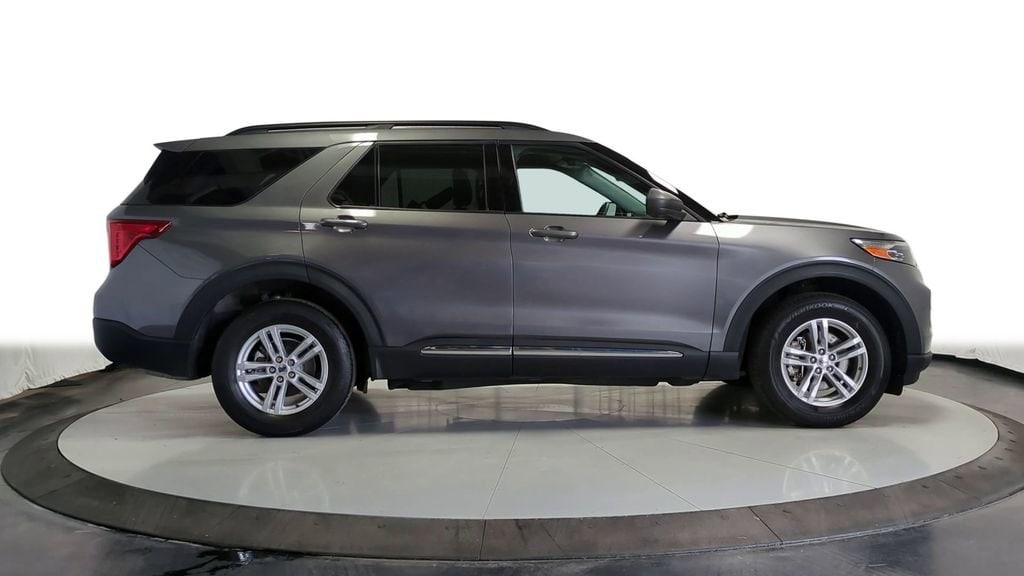 2022 Ford Explorer XLT 9