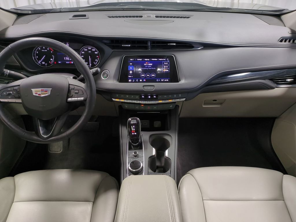 2022 Cadillac XT4 Premium Luxury 17