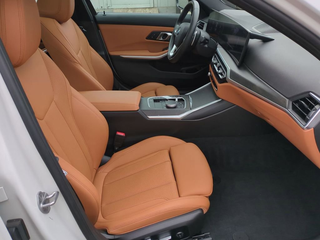 Thumbnail: 2024 BMW 3 Series - 24