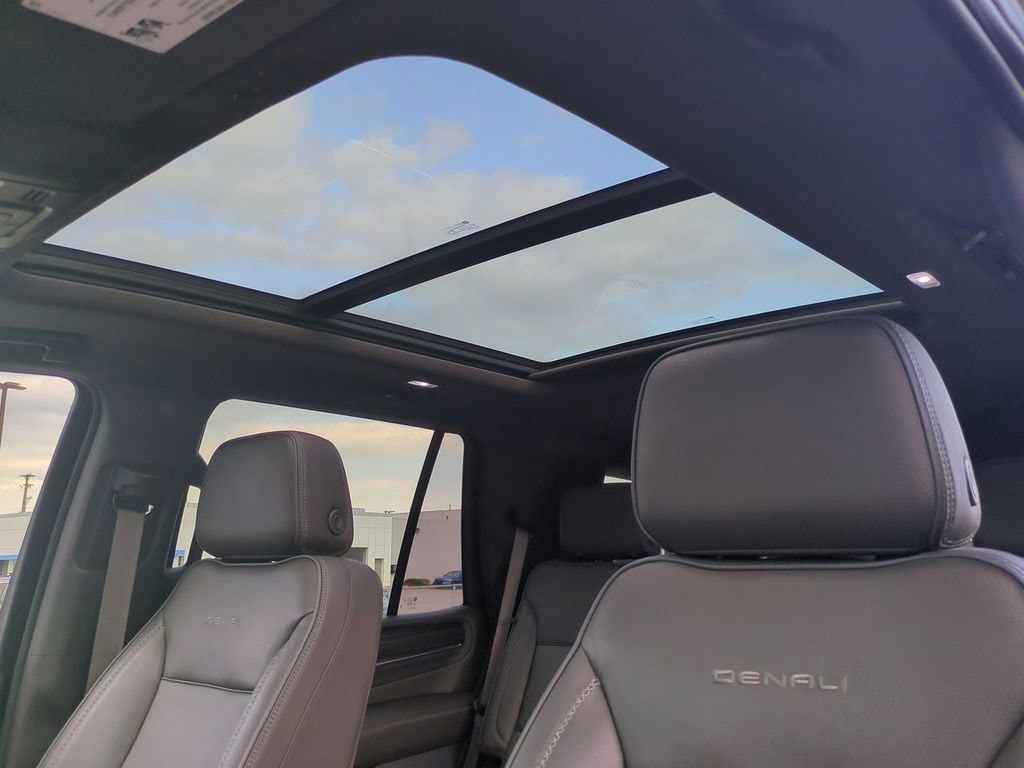 Thumbnail: 2021 GMC Yukon - 21