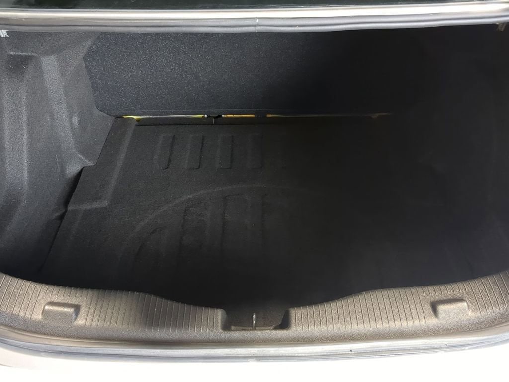 Thumbnail: 2019 Chevrolet Cruze - 36