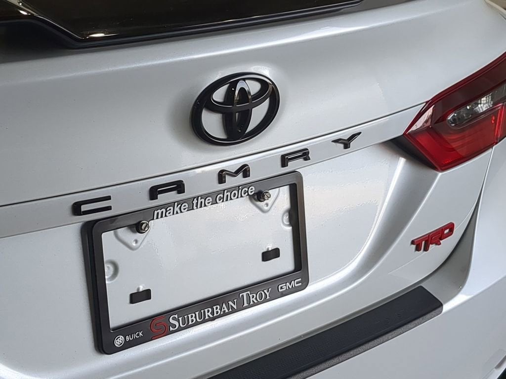 Thumbnail: 2023 Toyota Camry - 16