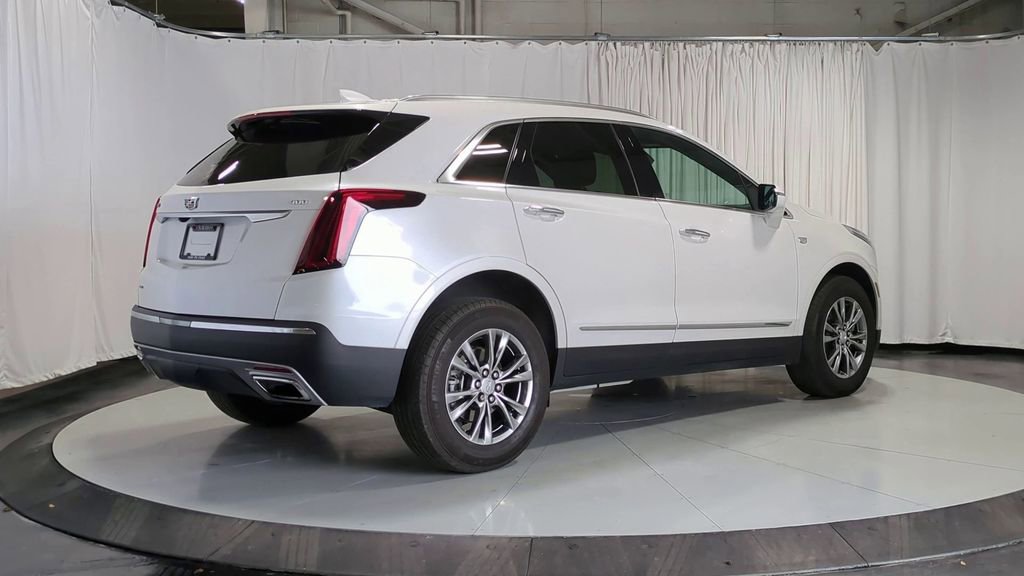 Thumbnail: 2023 Cadillac XT5 - 8