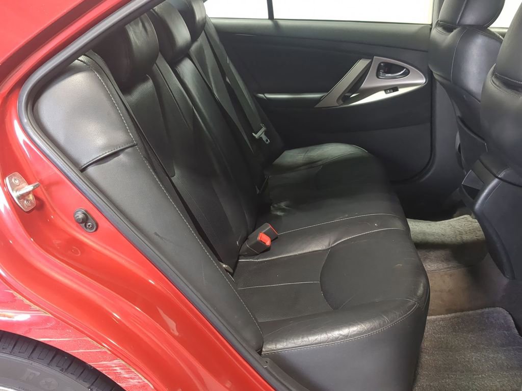 Thumbnail: 2011 Toyota Camry - 33