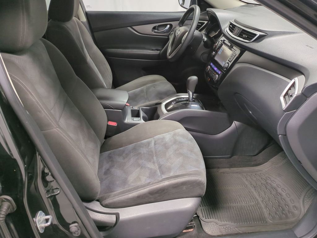 Thumbnail: 2015 Nissan Rogue - 23
