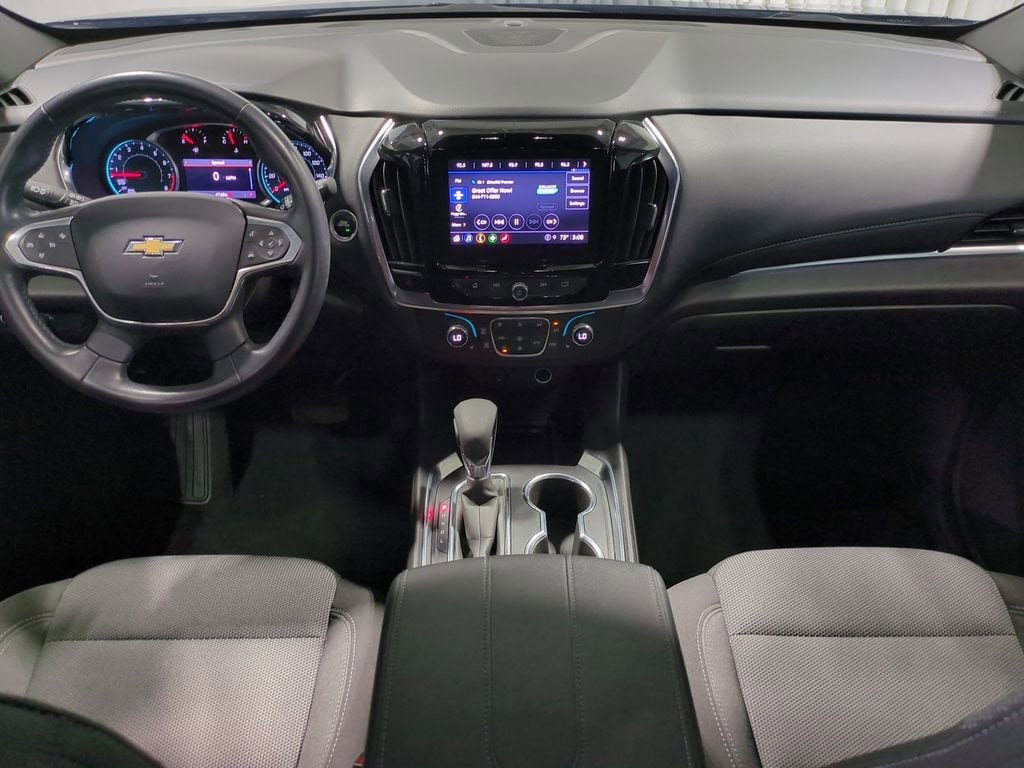 Thumbnail: 2022 Chevrolet Traverse - 18
