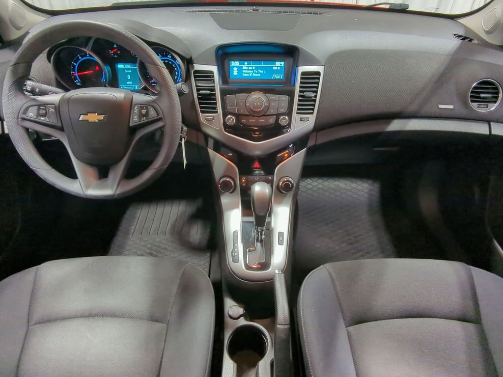 Thumbnail: 2016 Chevrolet Cruze - 17