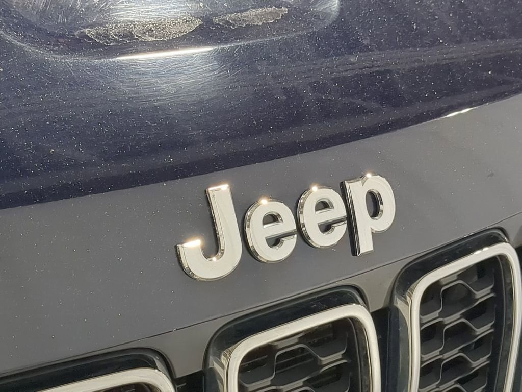 Thumbnail: 2018 Jeep Grand Cherokee - 19